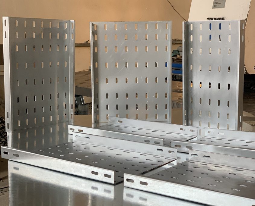 سینی کابل نوسان تولید کننده سینی کابل گالوانیزه در ابعاد و اندازه های مختلف با بهترین کیفیت